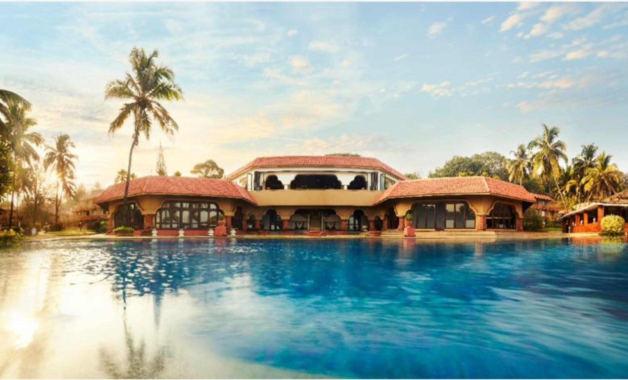 Taj Fort Aguada Resort & Spa, Goa Sinquerim Esterno foto Club House