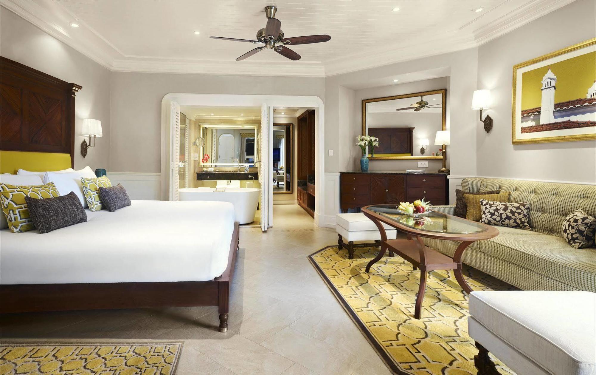Taj Fort Aguada Resort & Spa, Goa Sinquerim Esterno foto Deluxe Room