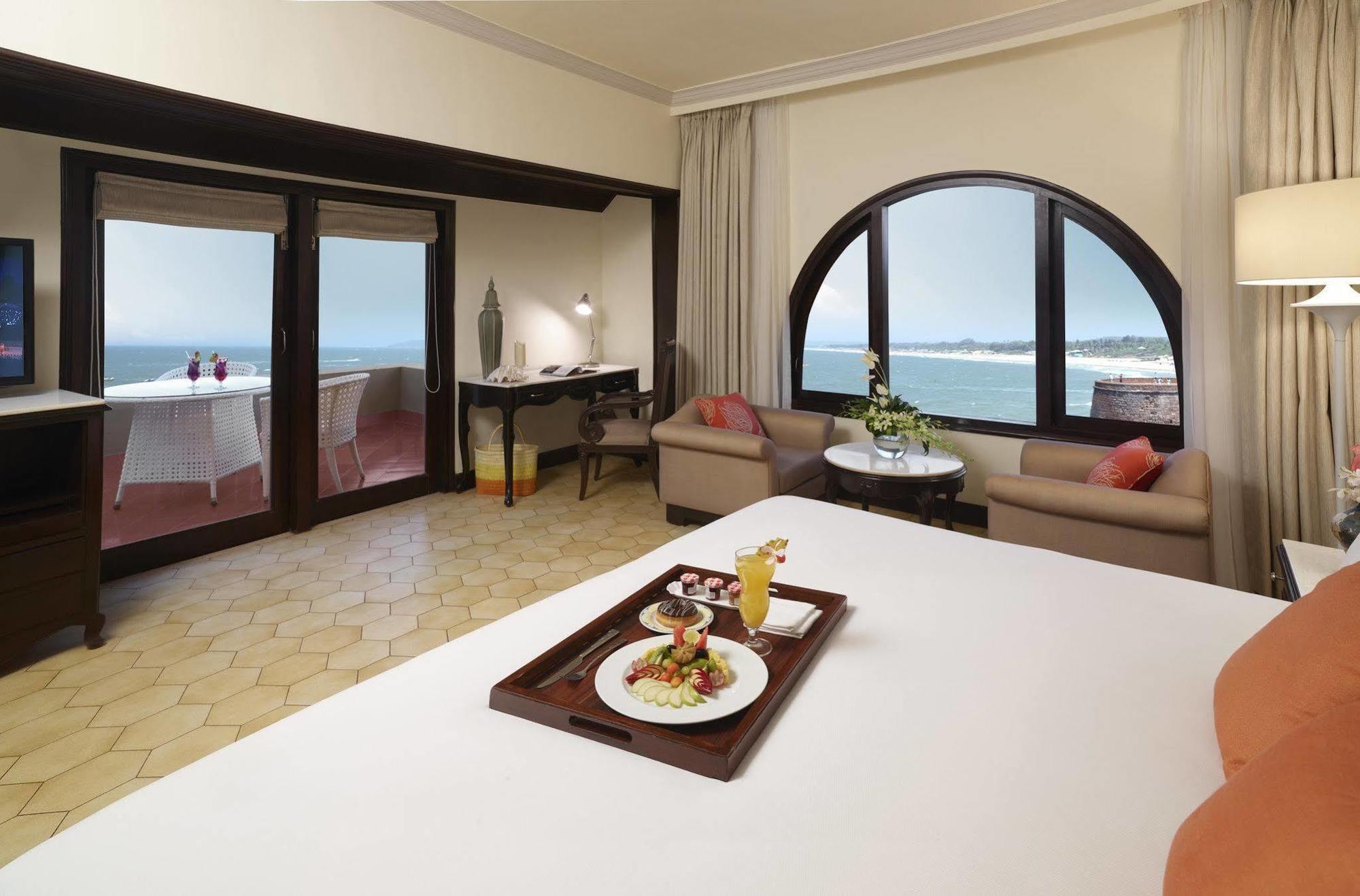 Taj Fort Aguada Resort & Spa, Goa Sinquerim Esterno foto Suite at the Taj Bengal